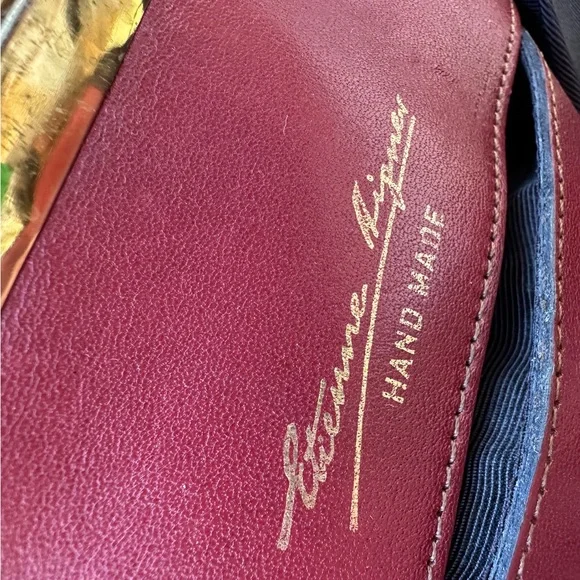 Etienne Aigner Burgundy Shoulder Bag with Gold Details - Picture 2 of 6